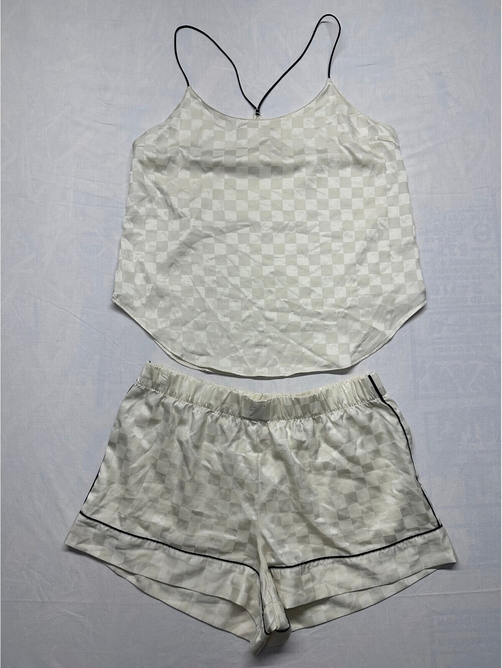Victoria's Secret Satin Checkered Cami  Shorts Pajama Set Cream/Ivory Medium EUC